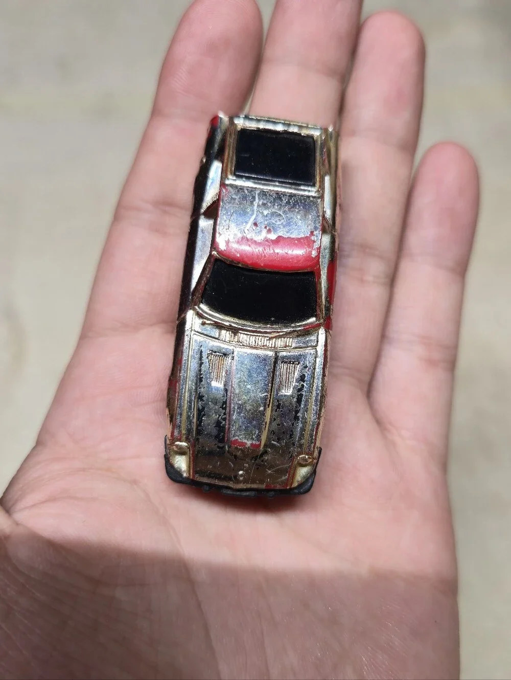 Vintage 1980 Kidco Burnin' Key Cars Datsun 280-ZX GoldPaint peeling